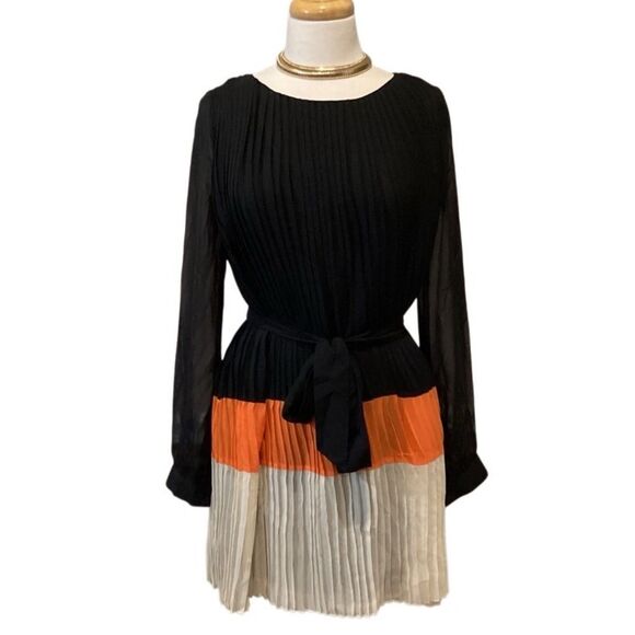 Romeo & Juliet Couture Colorblock Pleated Dress size small - Picture 2 of 9